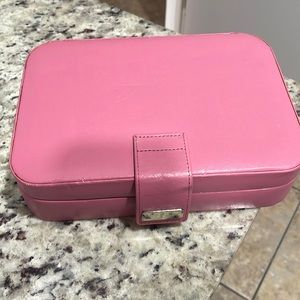 Bey berk  jewelry case